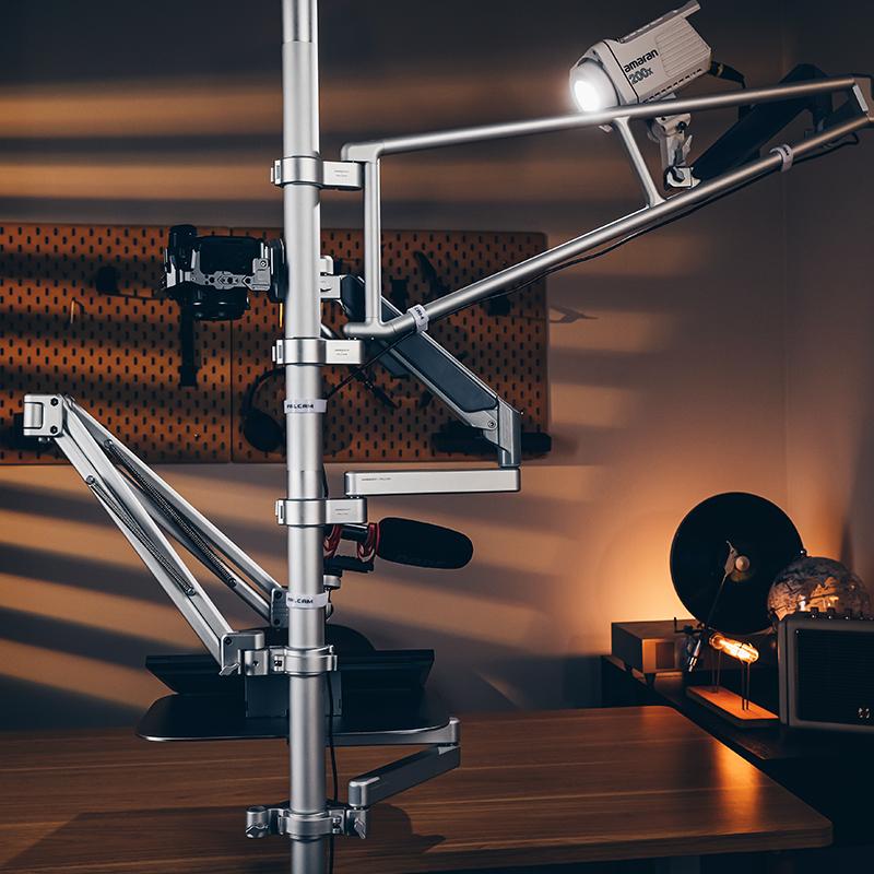 GEARTREE Floor-to-Ceiling Stand